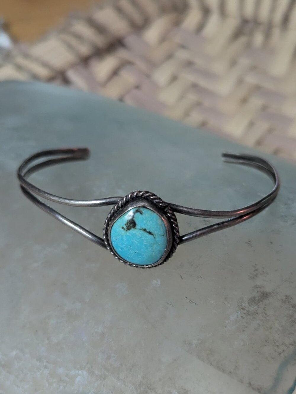 Vintage Navajo Native American Turquoise Sterling Silver Cuff Bracelet